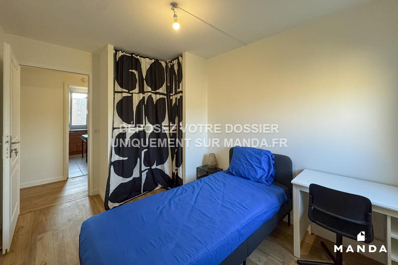 Chambre - 9 m² - 6 pièces