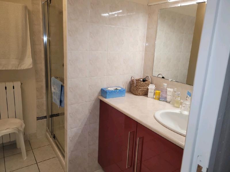 Maison - 240 m² - 8 pièces