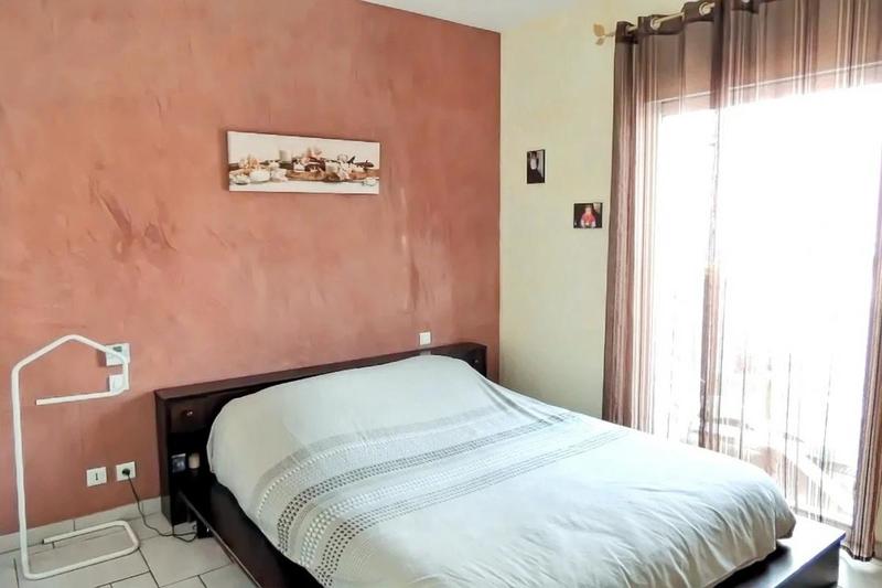 Maison - 305 m² - 9 pièces