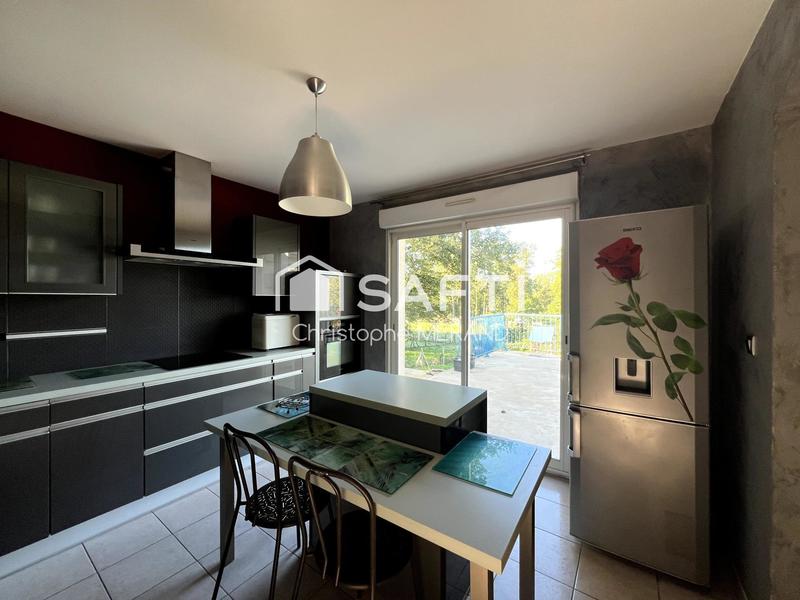 Maison - 127 m² - 9 pièces