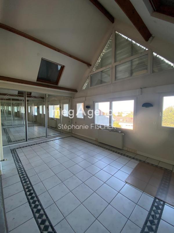 Maison - 236 m² - 9 pièces