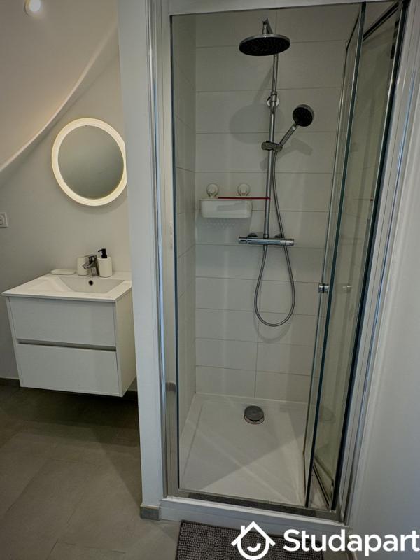 Chambre - 12 m² - 1 pièce