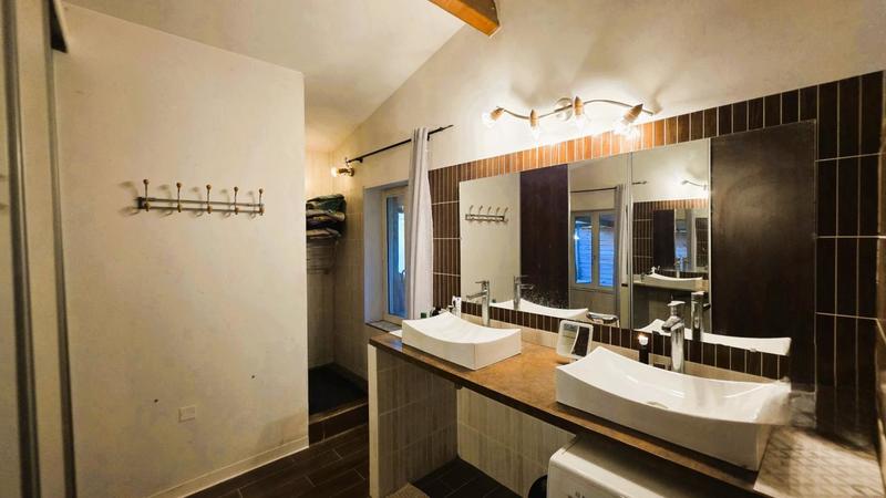 Maison en pierre - 150 m² - 7 pièces