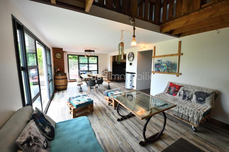 Demeure - 180 m² - 6 pièces