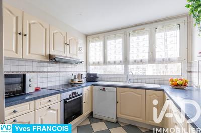 Appartement - 80 m² - 4 pièces