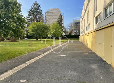 Parking / Garage - 17 m²