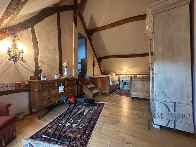 Maison ancienne - 240 m² - 10 pièces