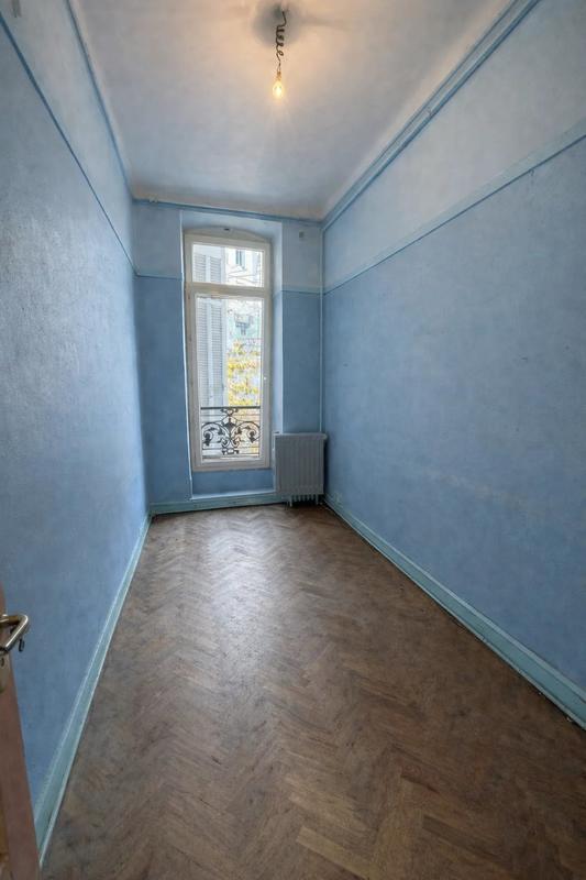 Appartement - 96 m² - 5 pièces