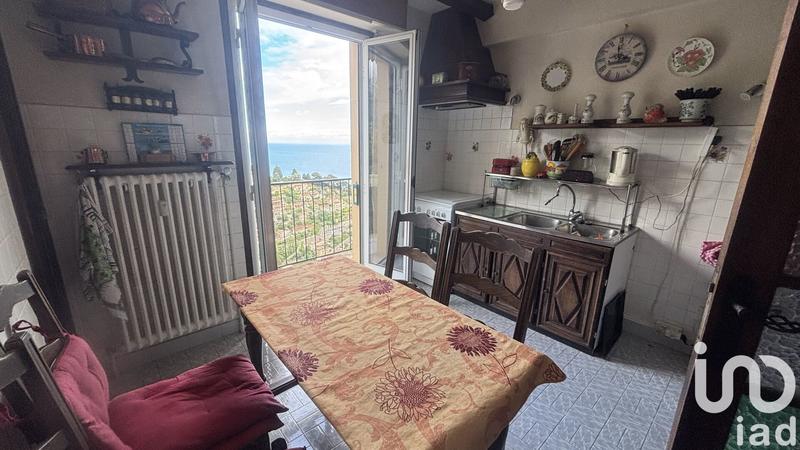 Appartement - 93 m² - 4 pièces