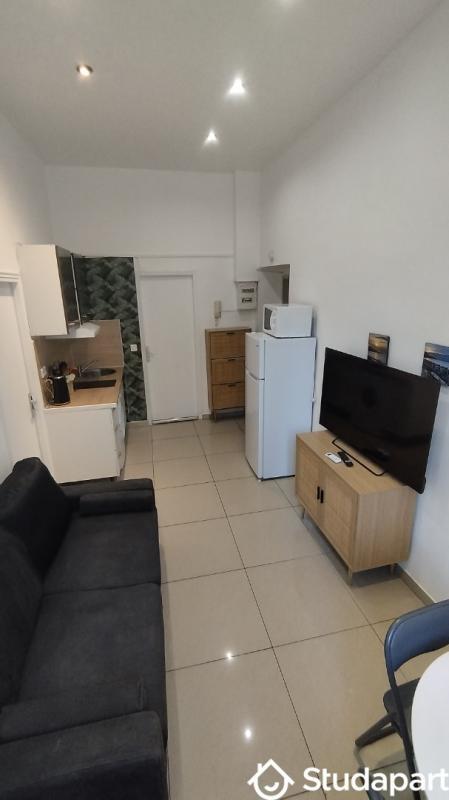 Chambre - 9 m² - 1 pièce