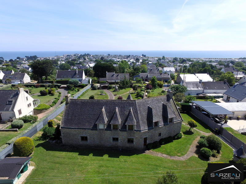 Maison - 256 m² - 10 pièces