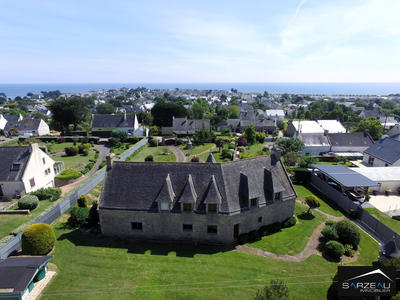 Maison - 256 m² - 10 pièces