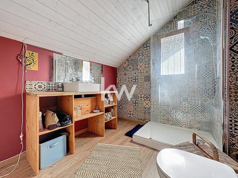 Maison - 179 m² - 6 pièces