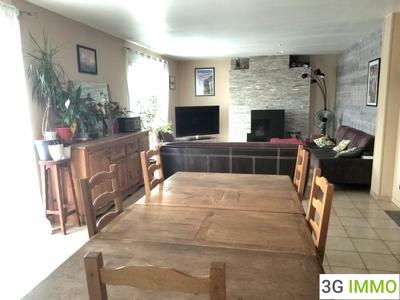 Maison - 152 m² - 8 pièces