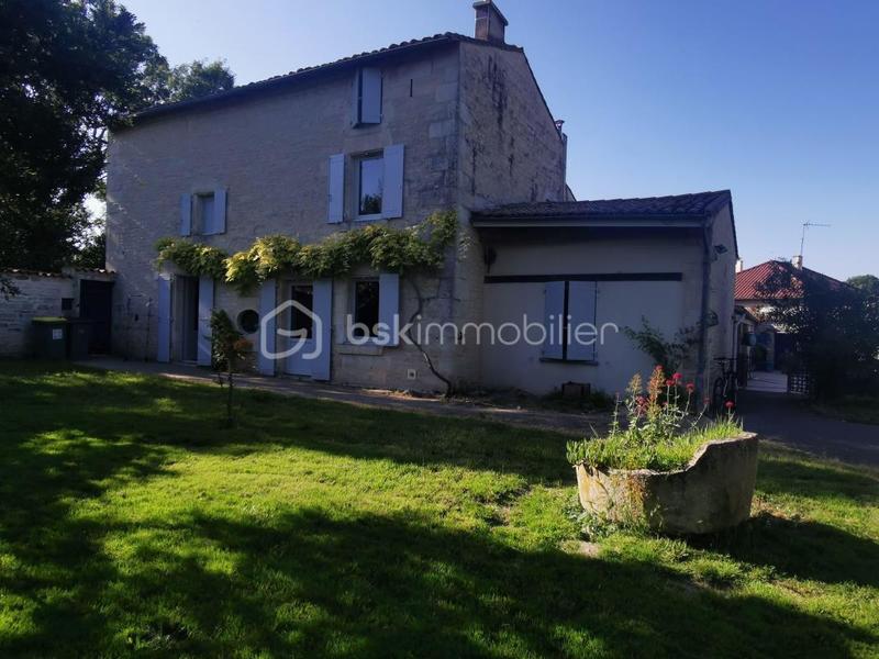 Maison en pierre - 224 m² - 8 pièces
