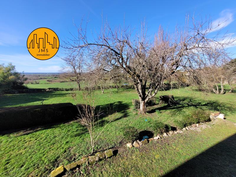 Maison - 275 m² - 11 pièces