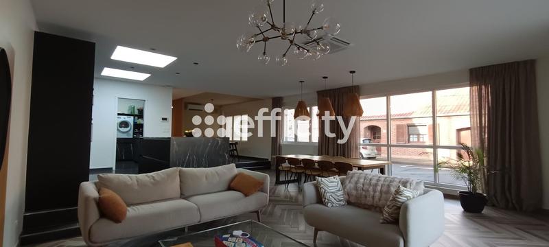 Maison - 180 m² - 4 pièces