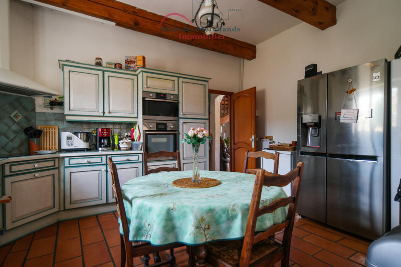 Maison - 230 m² - 6 pièces