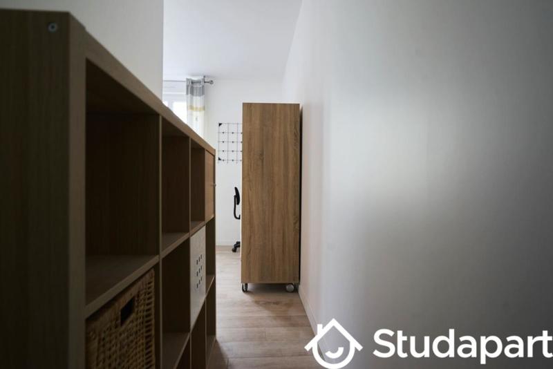 Chambre - 11 m² - 1 pièce