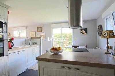 Maison - 225 m² - 9 pièces