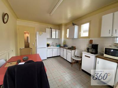 Maison - 92 m² - 5 pièces