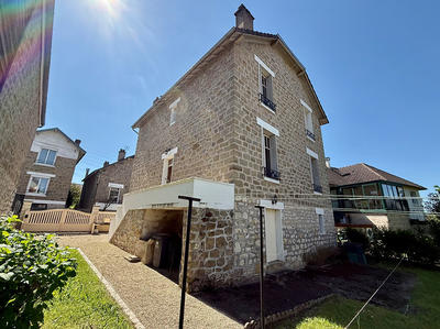 Maison - 120 m² - 7 pièces