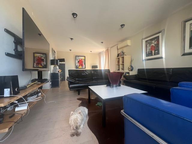 Appartement - 100 m² - 6 pièces