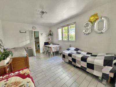 Immeuble - 90 m² - 4 pièces