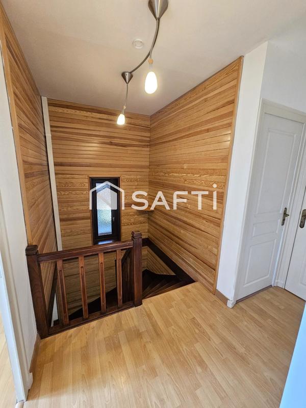 Maison - 140 m² - 6 pièces