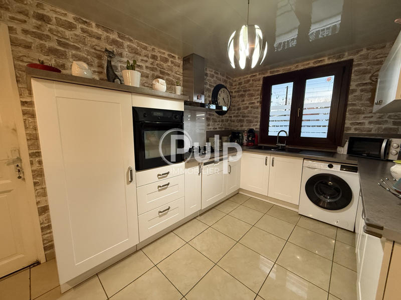 Pavillon - 95 m² - 8 pièces