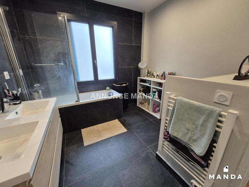 Appartement - 152 m² - 6 pièces