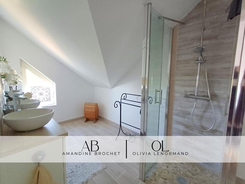 Maison - 311 m² - 8 pièces