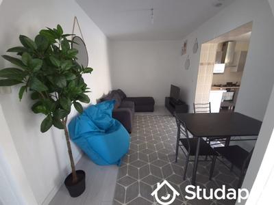 Chambre - 13 m² - 1 pièce