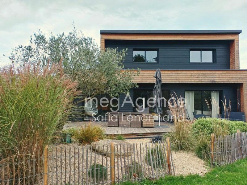 Maison - 127 m² - 6 pièces