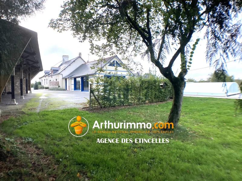 Maison - 278 m² - 8 pièces