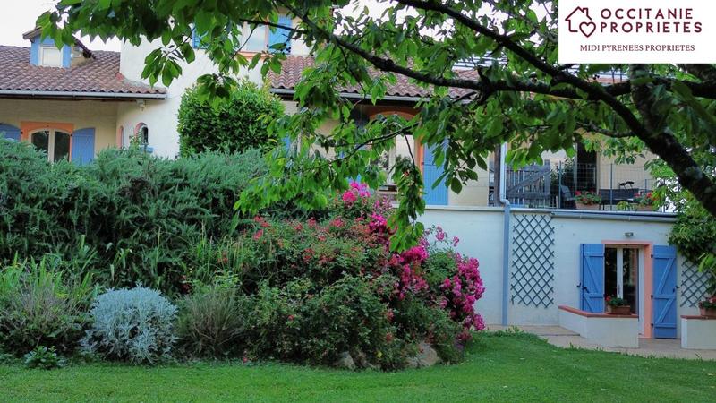 Propriété - 390 m² - 8 pièces