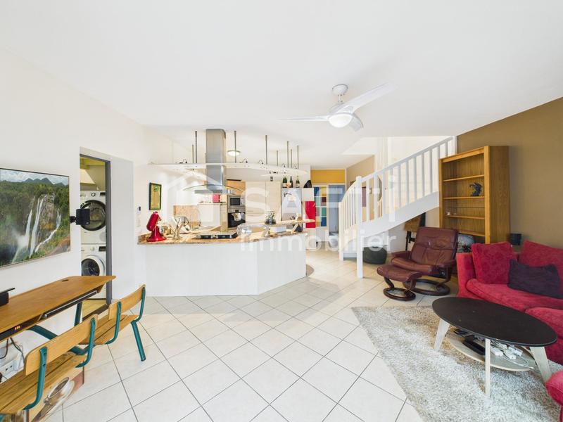 Maison - 111 m² - 4 pièces