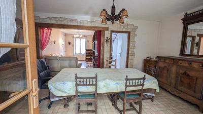 Maison - 96 m² - 4 pièces