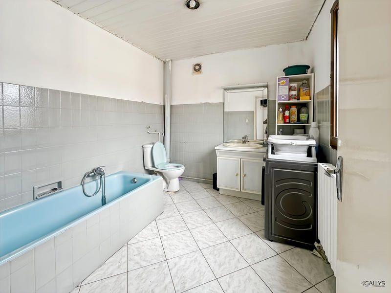 Appartement - 90 m² - 5 pièces