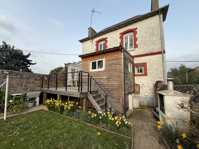 Maison - 102 m² - 6 pièces