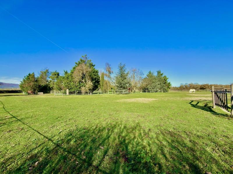 Maison - 192 m² - 9 pièces