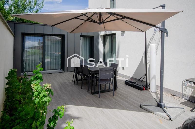 Maison - 185 m² - 8 pièces
