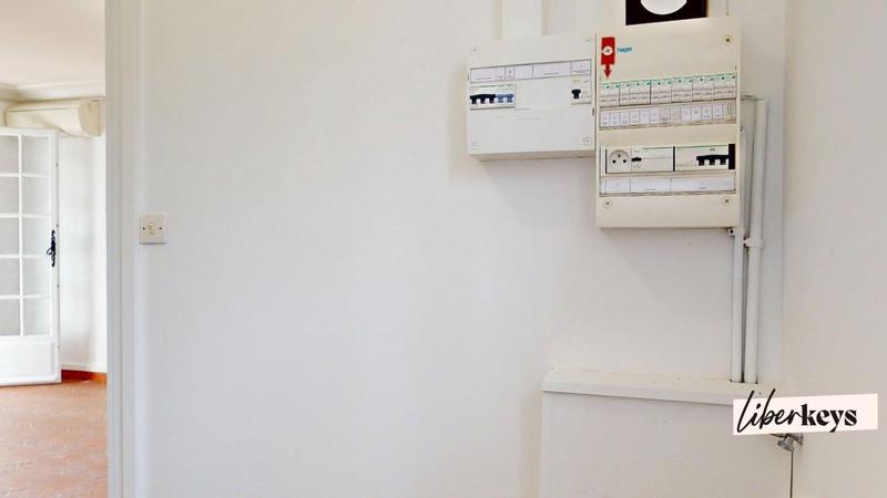 Maison - 280 m² - 12 pièces