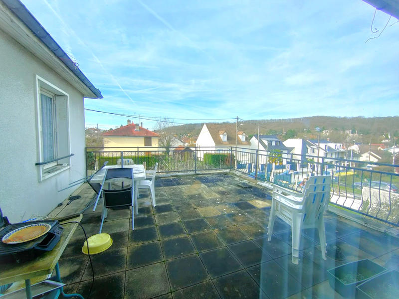 Maison - 216 m² - 10 pièces