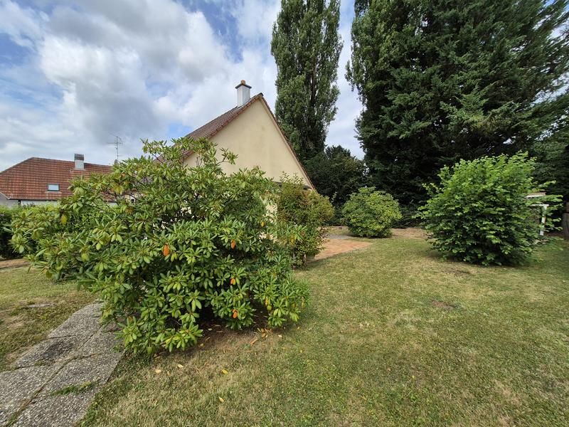 Maison - 94 m² - 5 pièces