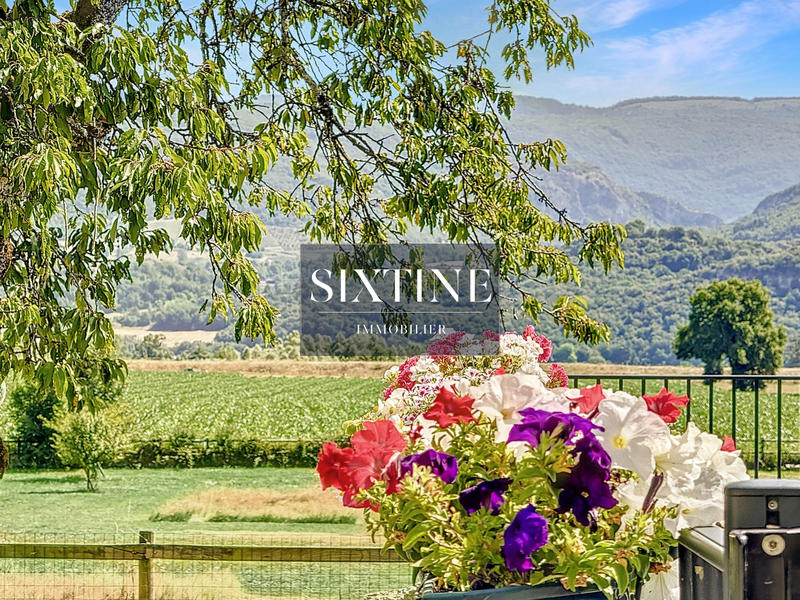 Maison ancienne - 692 m² - 16 pièces