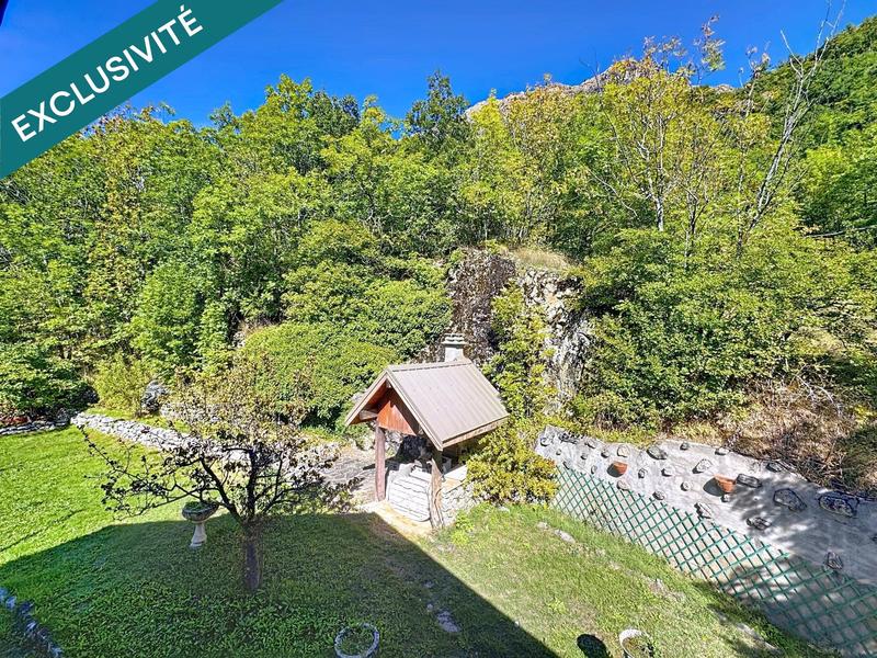 Maison - 221 m² - 8 pièces