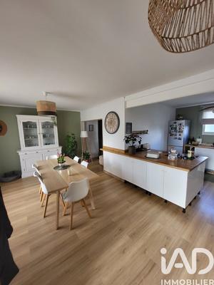 Maison - 90 m² - 5 pièces