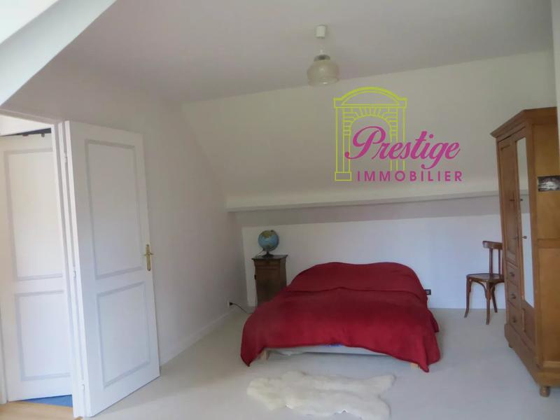 Maison - 166 m² - 7 pièces