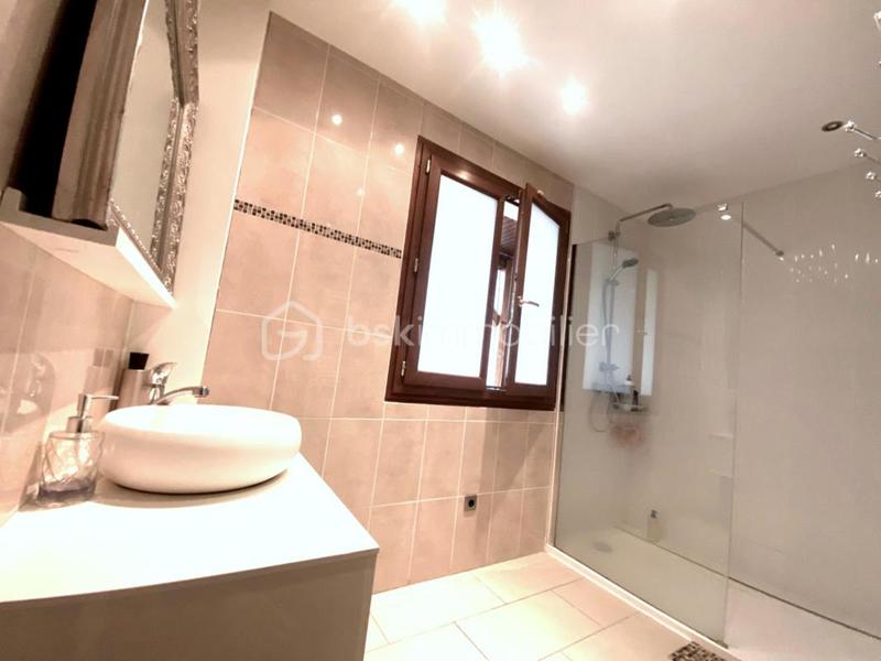 Pavillon - 155 m² - 6 pièces